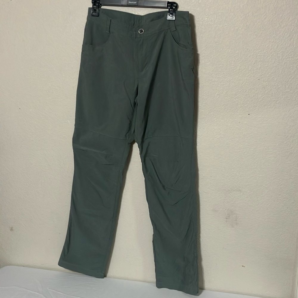 Men's Columbia cargo pants earth tone green size 32/32